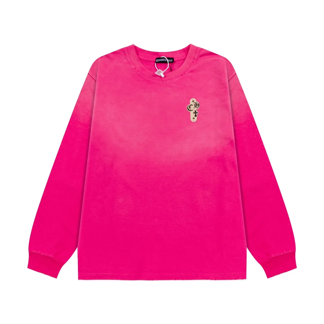 P220 CHROME HEARTS LoGo is fashionable and elegant, with dropped shoulders. The fabric is made of 26s double-yarn combed cotton compact spinning yarn with a weight of 280. It is matched with 1*1 Salona rib. The fabric is fermented and has a loose fit. Color: pink (washed hole craftsmanship) size: S～XXL